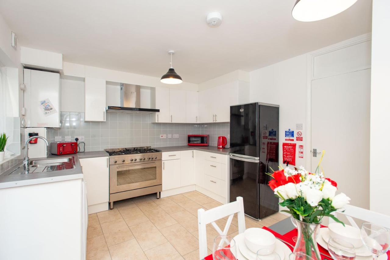 Stunning Four Bedroom House Close To Excel, O2 & Central London With Free Parking Esterno foto