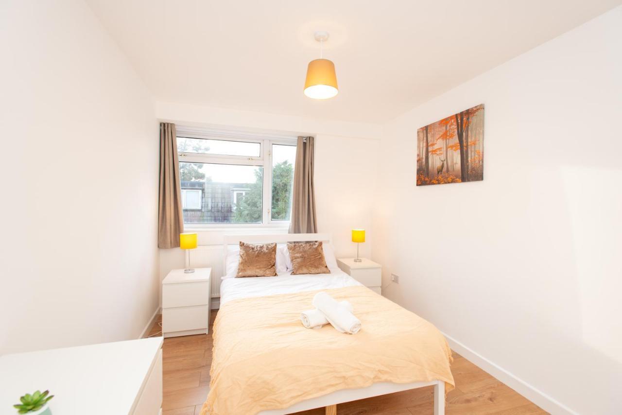 Stunning Four Bedroom House Close To Excel, O2 & Central London With Free Parking Esterno foto